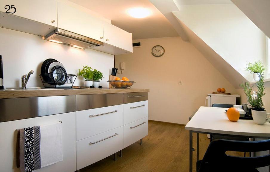 Apartamenty Pomaranczarnia Poznan Luaran gambar